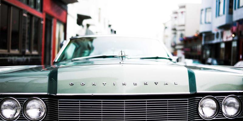 电子商务中的AR/VR技术：虚拟试穿与沉浸式购物体验如何重塑在线销售